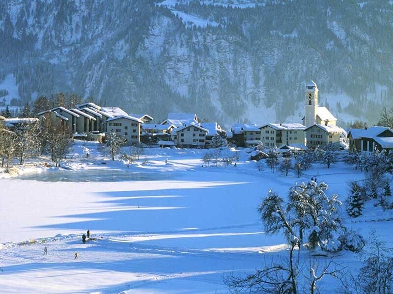 Outdoor Aktivitäten am Laaxersee für Familien.